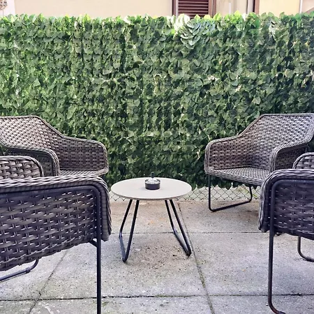 Dimora Del Lario By Quokka 360 - A Few Steps From Town Centre アパート